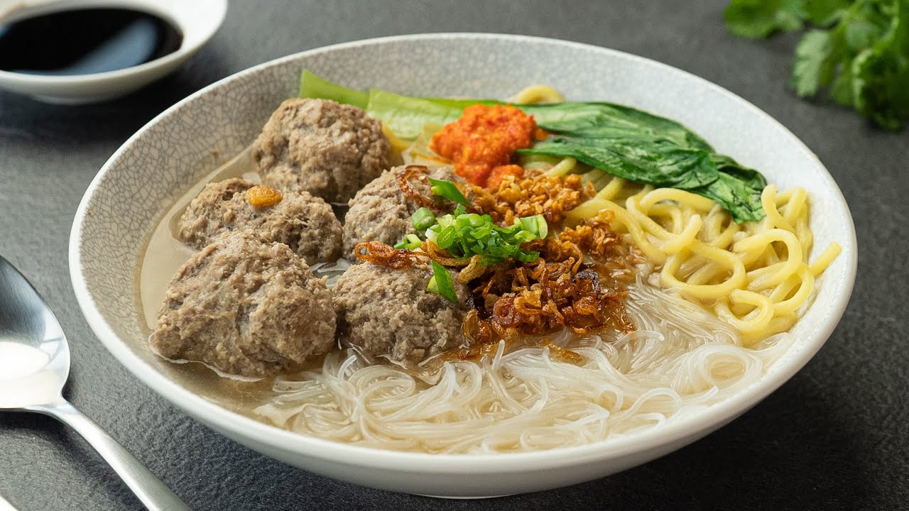 Bakso meatball soup