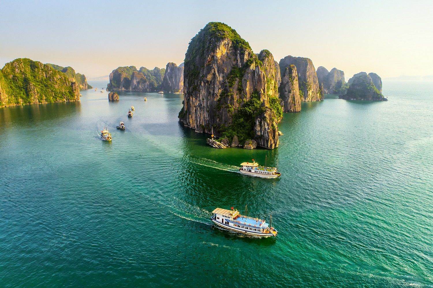 Ha Long Bay banner | SJourney
