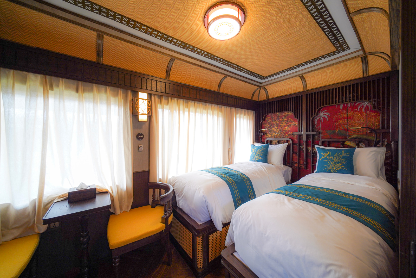 Sjourney-double-cabin