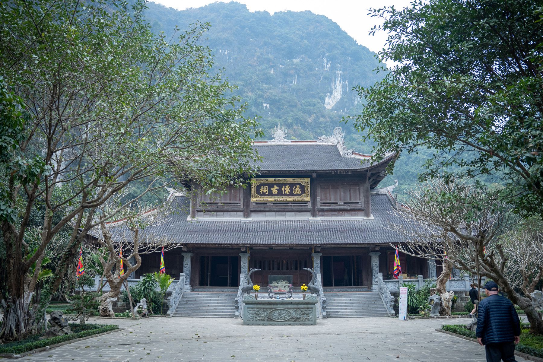 ninh binh train travel