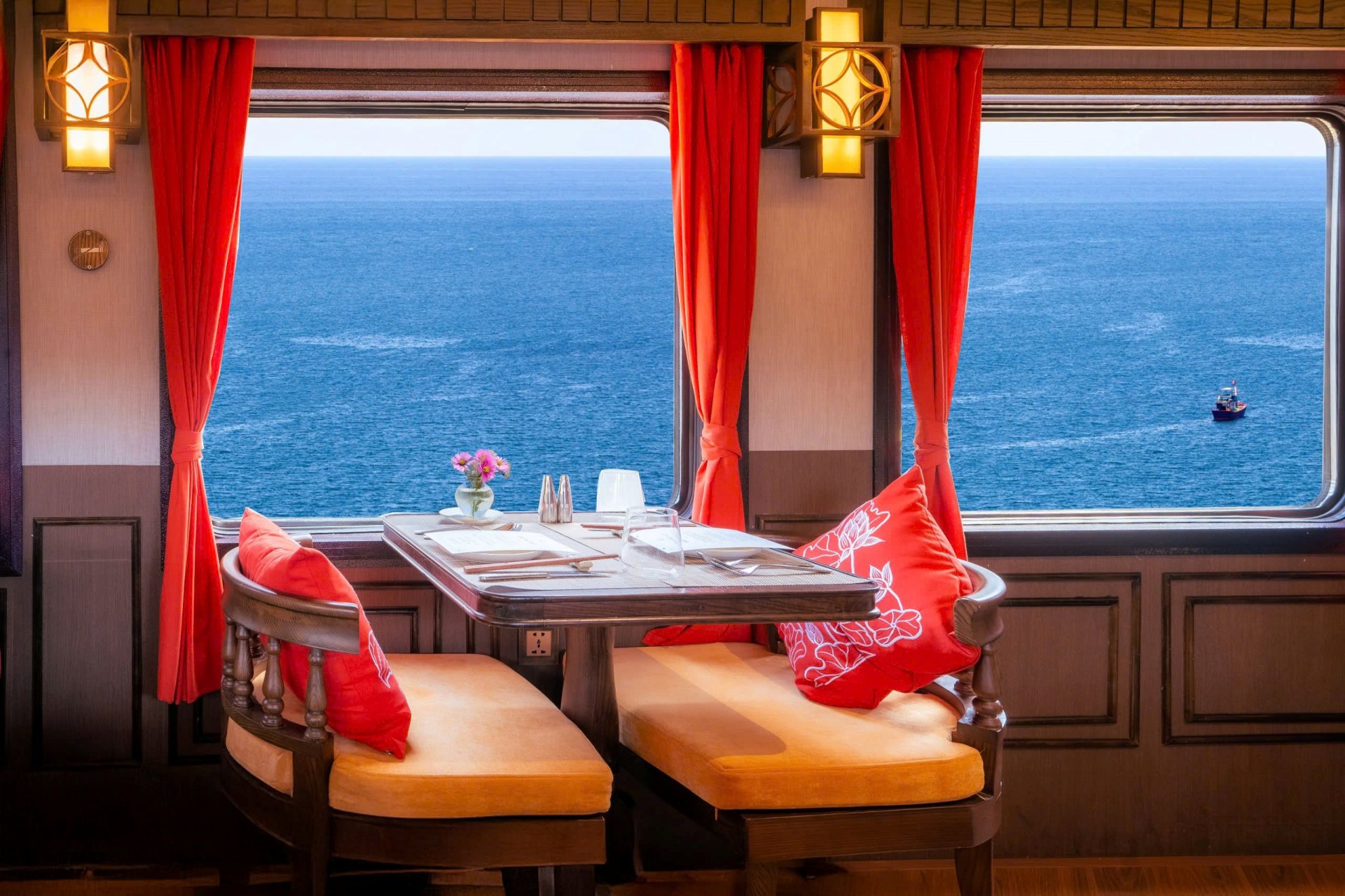 sjourney dinning room